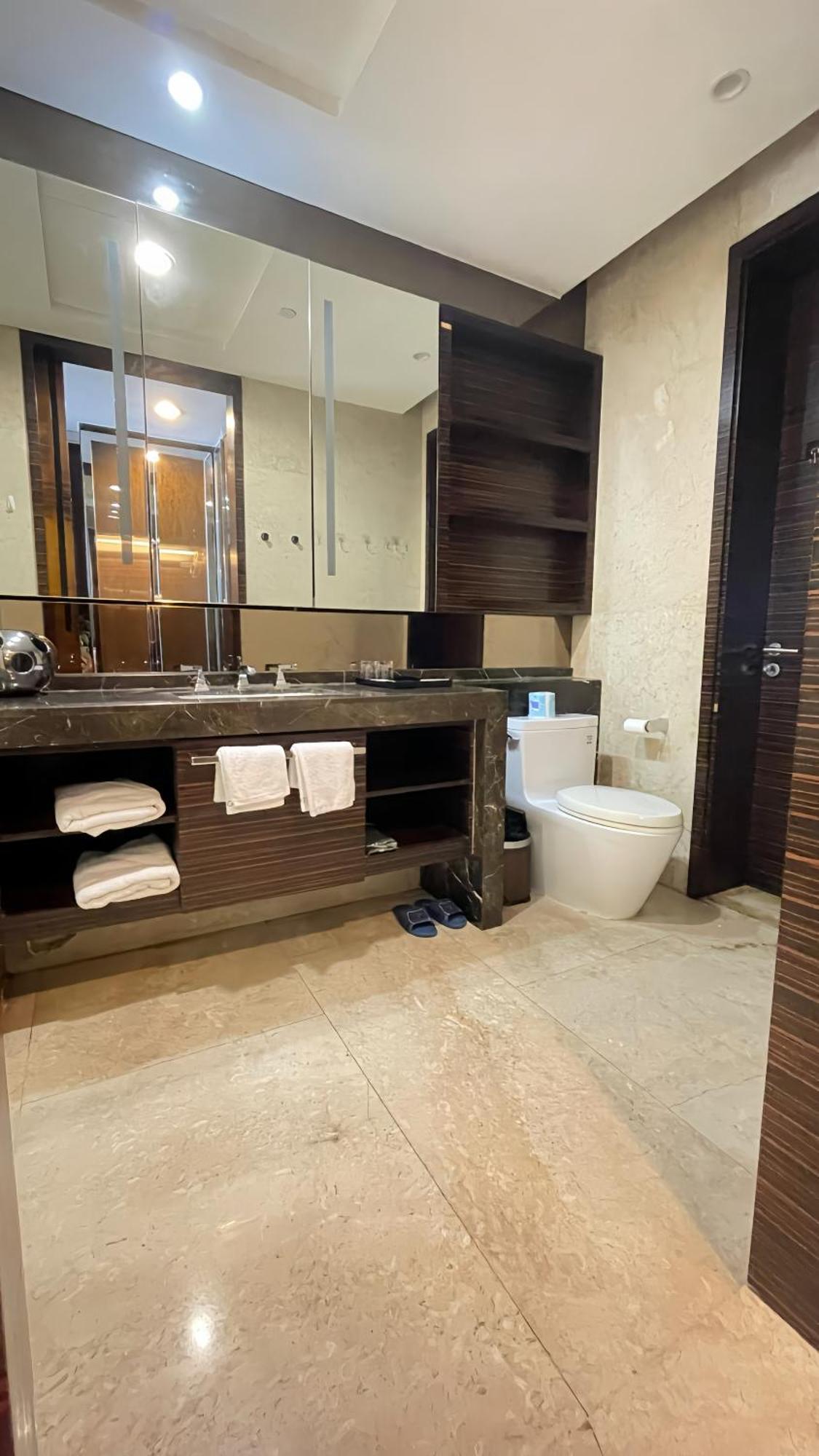 Guangzhou Xing Yi International Apartment - Poly World Branch Exterior photo